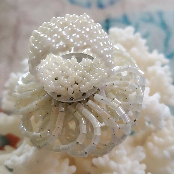 Vintage Beaded Flower Cluster Ring - Picture 10 of 16